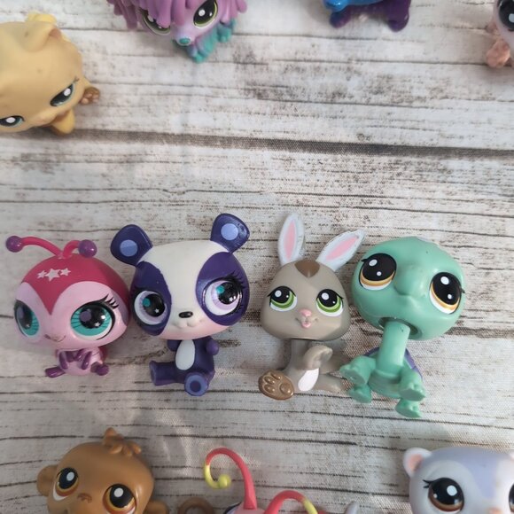 Lot of 12 Littlest Pet Shop LPS Animal Figures - Picture 4 of 6
